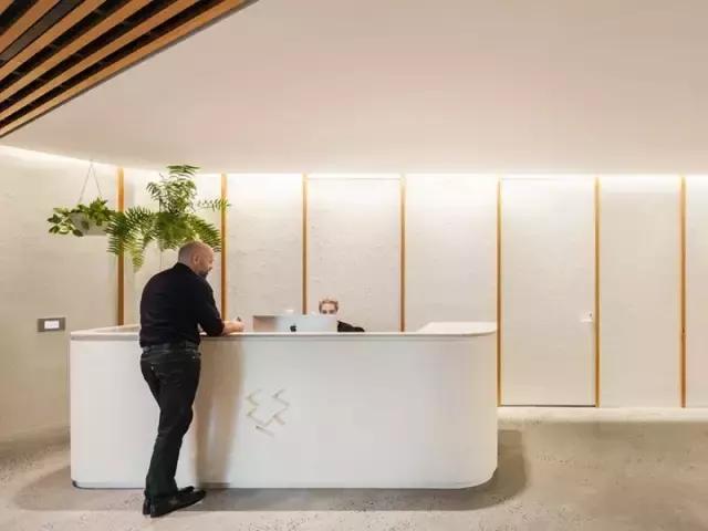 2000m2 像家一樣溫馨的辦公室，看完我心動了