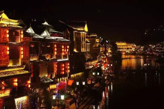 厲害了！觸摸屏公司的現(xiàn)代 loft辦公空間
